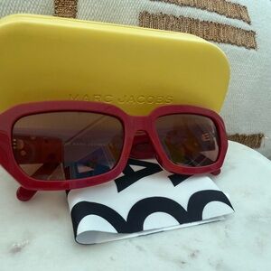 BNNW Marc Jacobs Red Sunglasses Gold Logo Details.